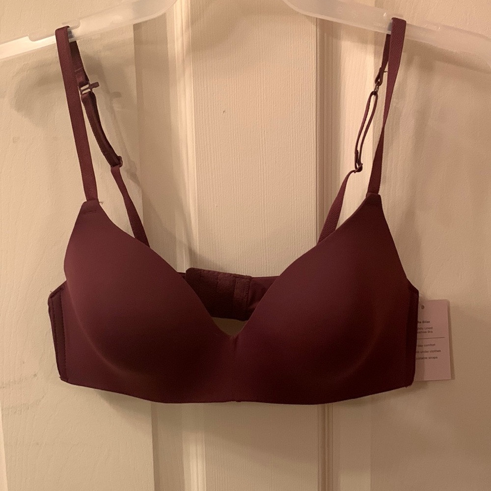 NWT 34B Soft Cup Plunge Bra